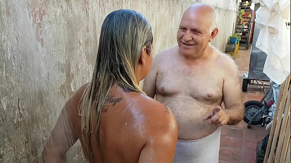 Amador Sexo Lesbico No Banho