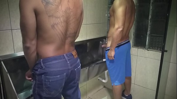 Padrasto E Enteado Gay No Banheiro Brasileiro