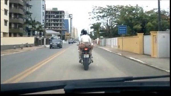 Adolecente Bate Punheta Vendo A Mãe com tesão Sem Calcinha