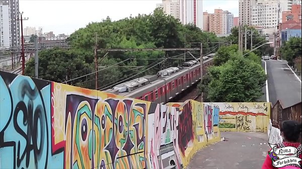 Arrombando Travesti Na Linha De Trem Desativada