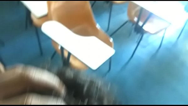 Comendo Aluna Na Sala De Aula