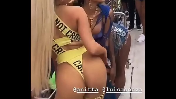 Famosas Nuas No Carnaval