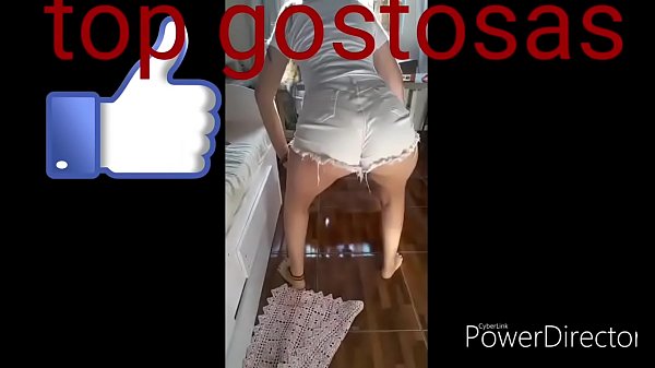 Gostosa com tesão De Shortinho