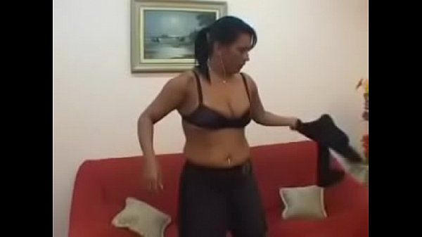 Mae Ensina Filha A Fuder Porno Doiso