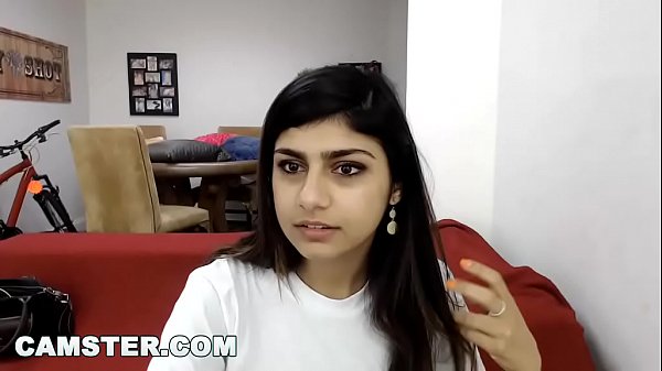 Mia Khalifa Antes Da Cirugia