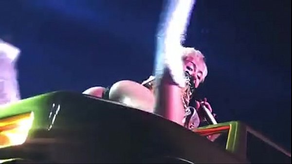 Miley Cyrus Porn Lesbica