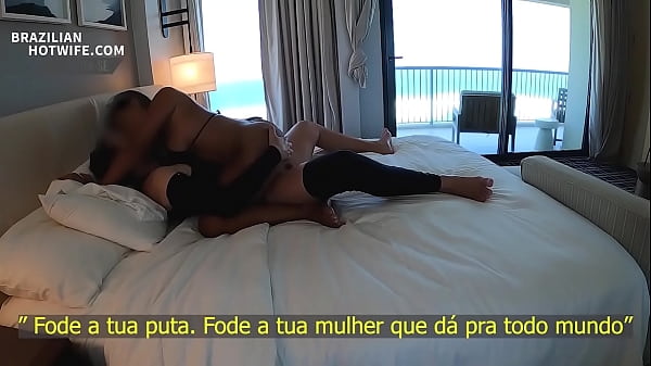 Mulher Fazendo Massagem Em Outra Mulher