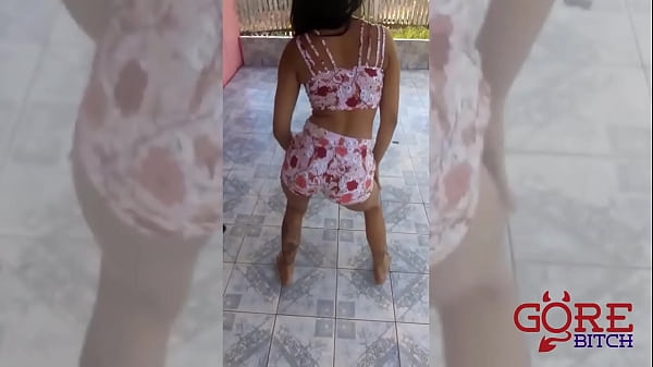 Novinha Safadinha Alisando A Xaninha Virgem