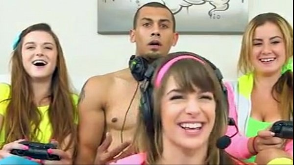 Porno De Lesbica Jogando Video Game