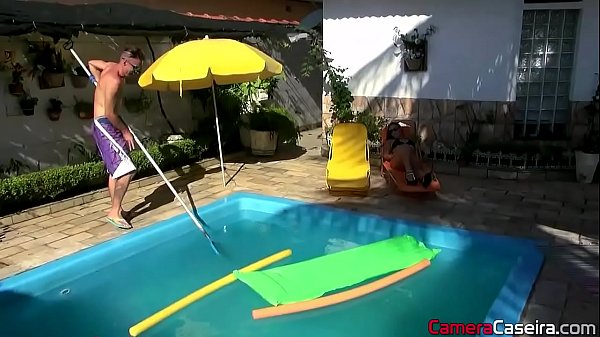 Vídeo Porno Doido Mãe E Filho Na Piscina