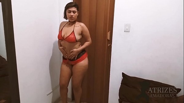 Amadora Novinha Gordinha Dando