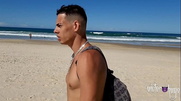 Amadora Novinha Na Praia De Nudismo Sempre Flagrada Masturbando