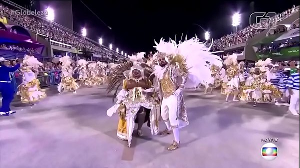 Carnaval Desfile Mulheres Nuas