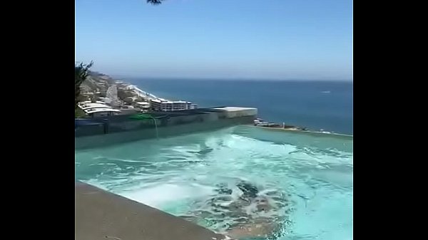 Casada Peituda Pelada Na Piscina