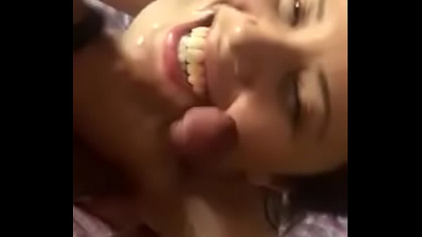 Gif Mulher Sexo Oral Esfregando Buceta Na Cara Do Macho