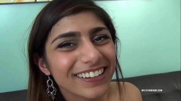 Mia Khalifa In The Poll