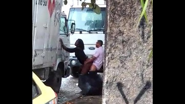 Mulheres Nuas Correndo Na Rua