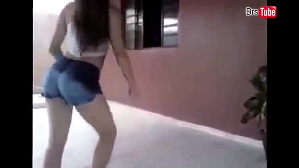 Novinha De Biquini Socado