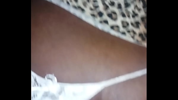 Porno Negra Safadinha Short Muito Curto No Banheiro