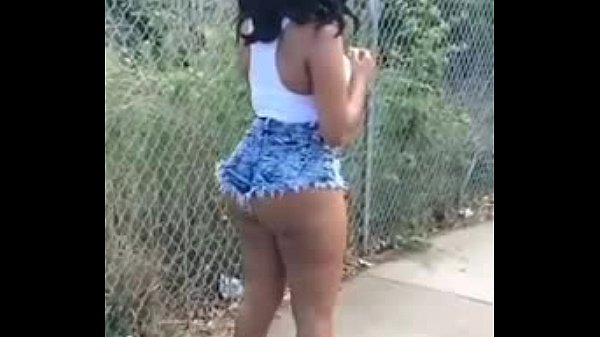 A Bunda Parece Que Tem Vida Proprioa