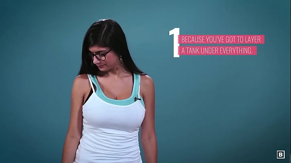 Entrevista Com Mia Khalifa Mostra Peitos