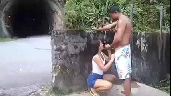 Mulher Fazendo Sexo Na Rua