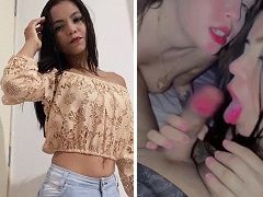 Vivi Passos e sua amiga loira, uma ninfetinha, fazendo boquete em um ménage