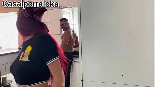 Travesti  tranzando com  mulher e home pornô