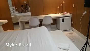 Novinha anal coroa