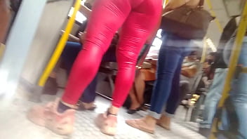 Calça apertada