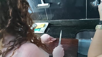 Novinha na cozinha amador