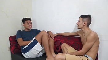 Sexo com meu melhor amigo gay na live