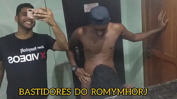 Loira gordinha chorando anal com negao