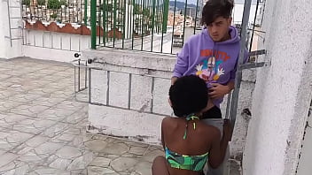 Novinha da favela nua na net